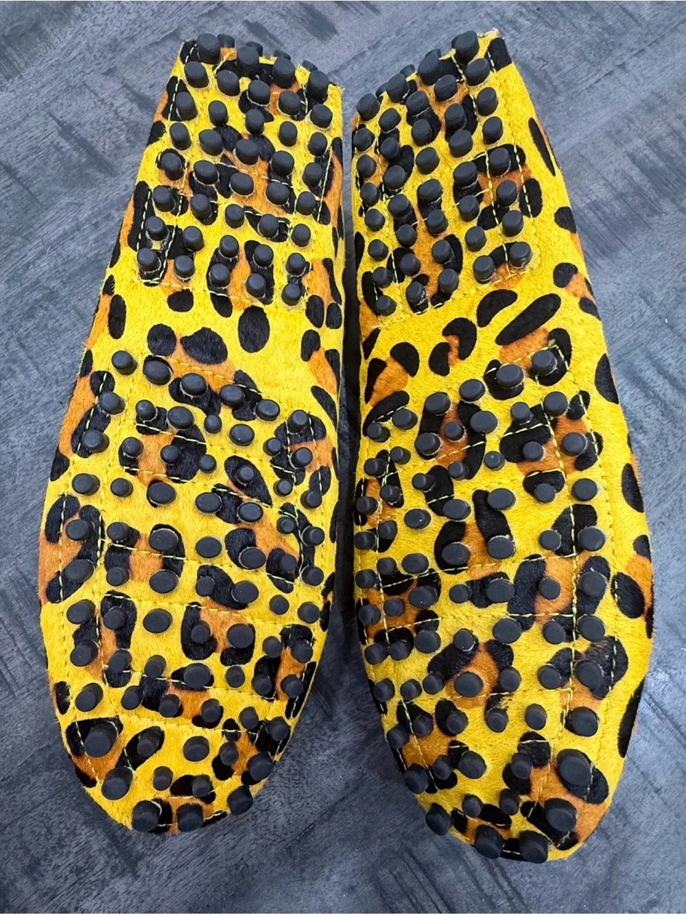 VINTAGE-Men's Leopard-Print Driving Loafers in Yellow and Black